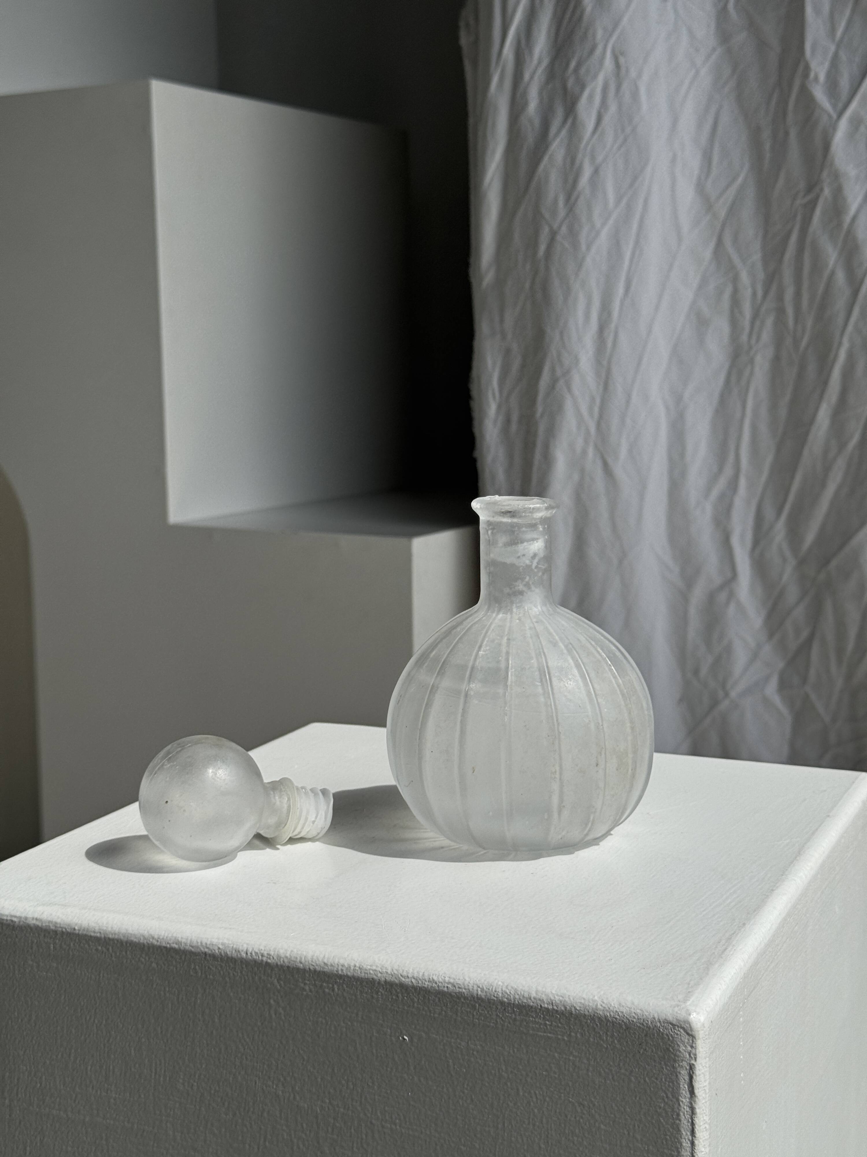 Large vintage matte glass H2O bottle
