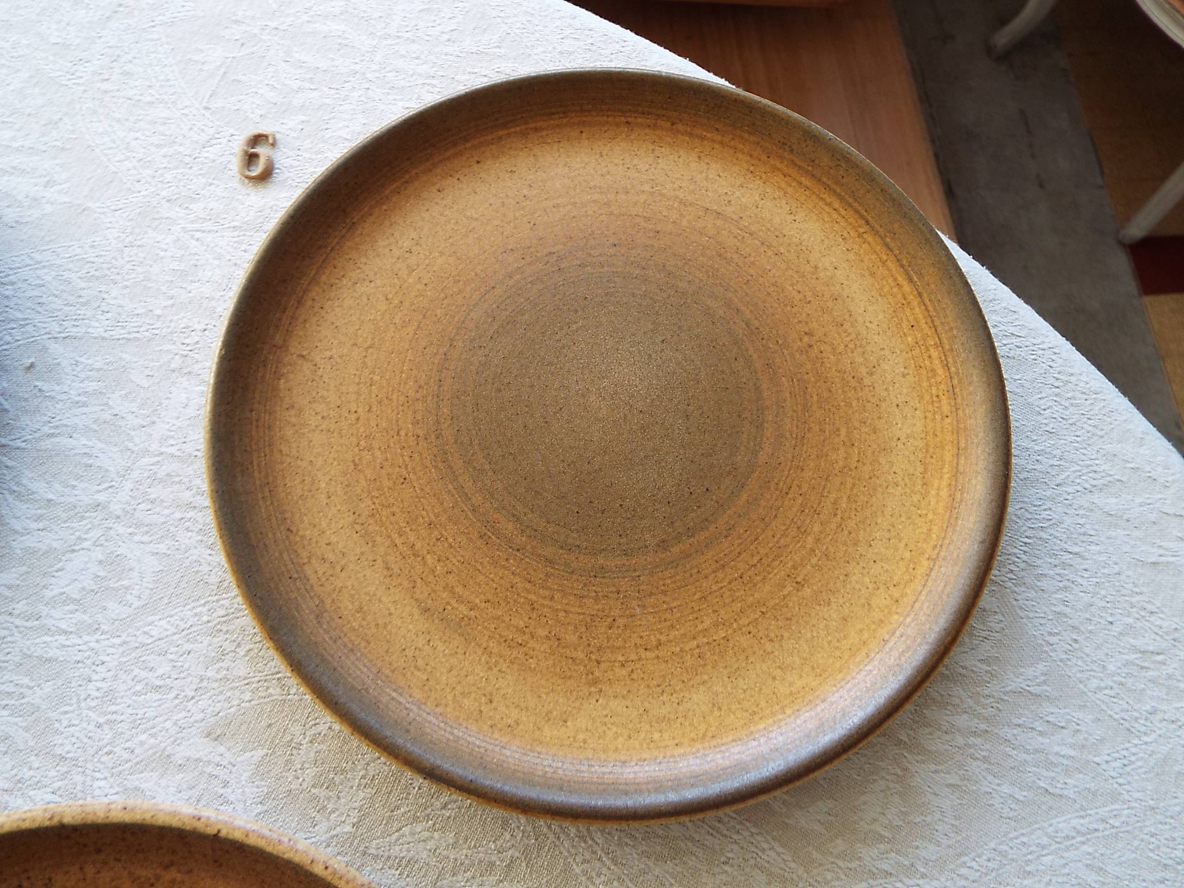 6 flat plates in Longchamp stoneware