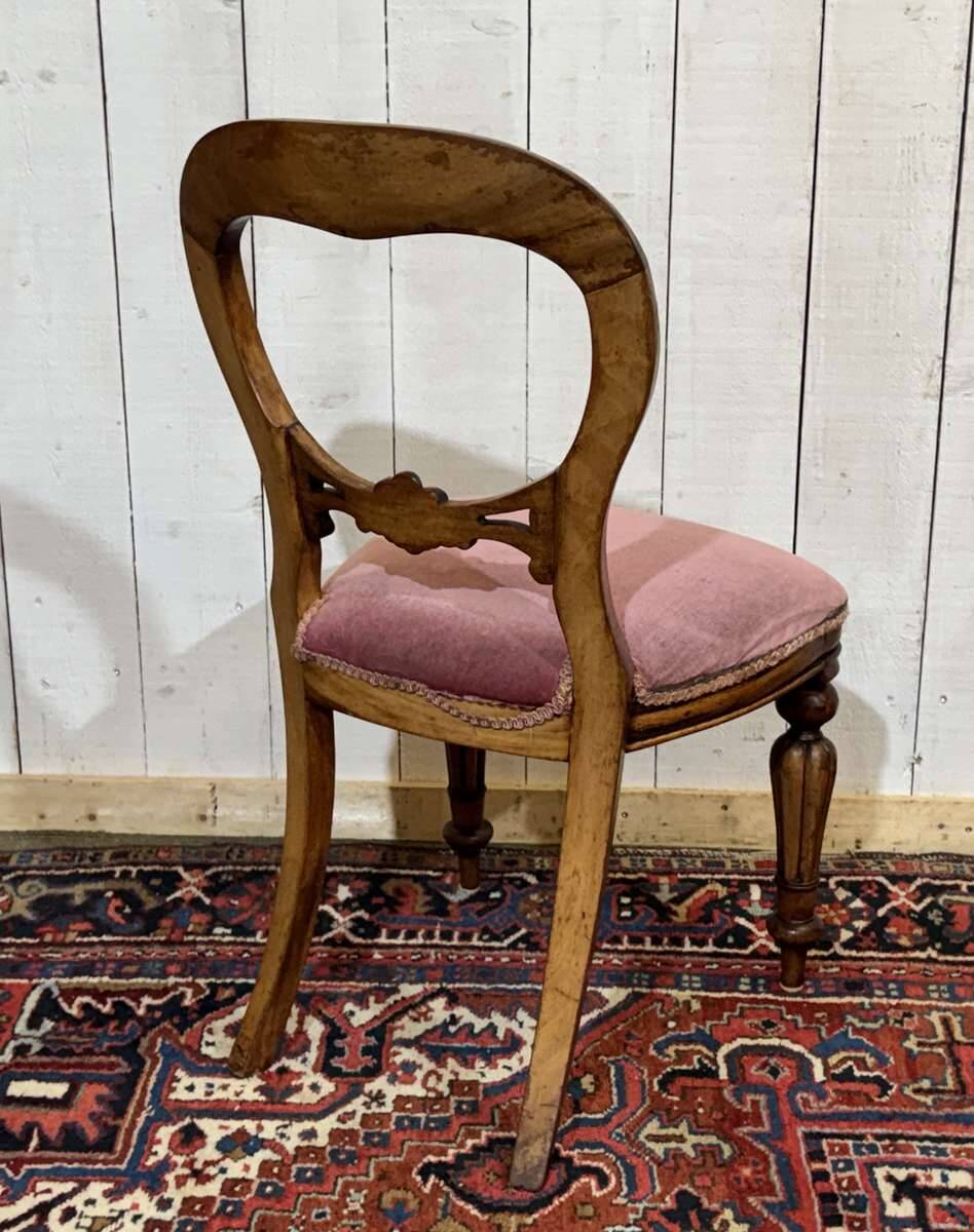 Suite de 8 chaises anglaises en acajou de style Victorien