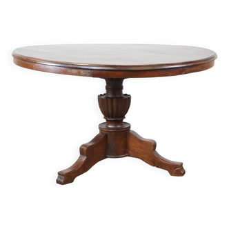 Table à manger ronde en bois pour 4 personnes avec pieds détaillés