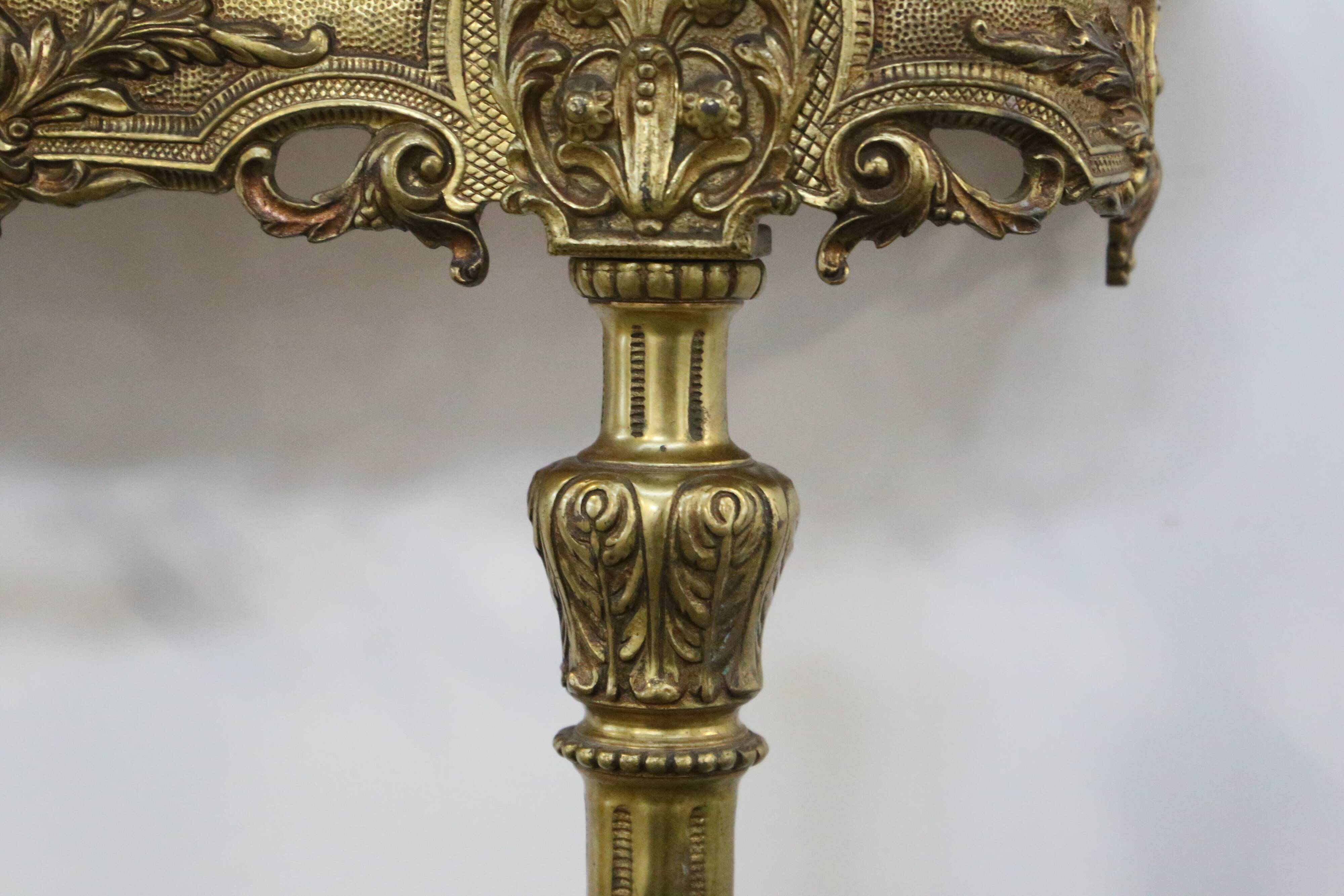 Console in brass and pink alabaster