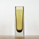 Minimalist Sommerso glass vase model Kf 296 from the mid-century by Kaj Franck for Nuutajärvi Notsjö, Finland, 1965.