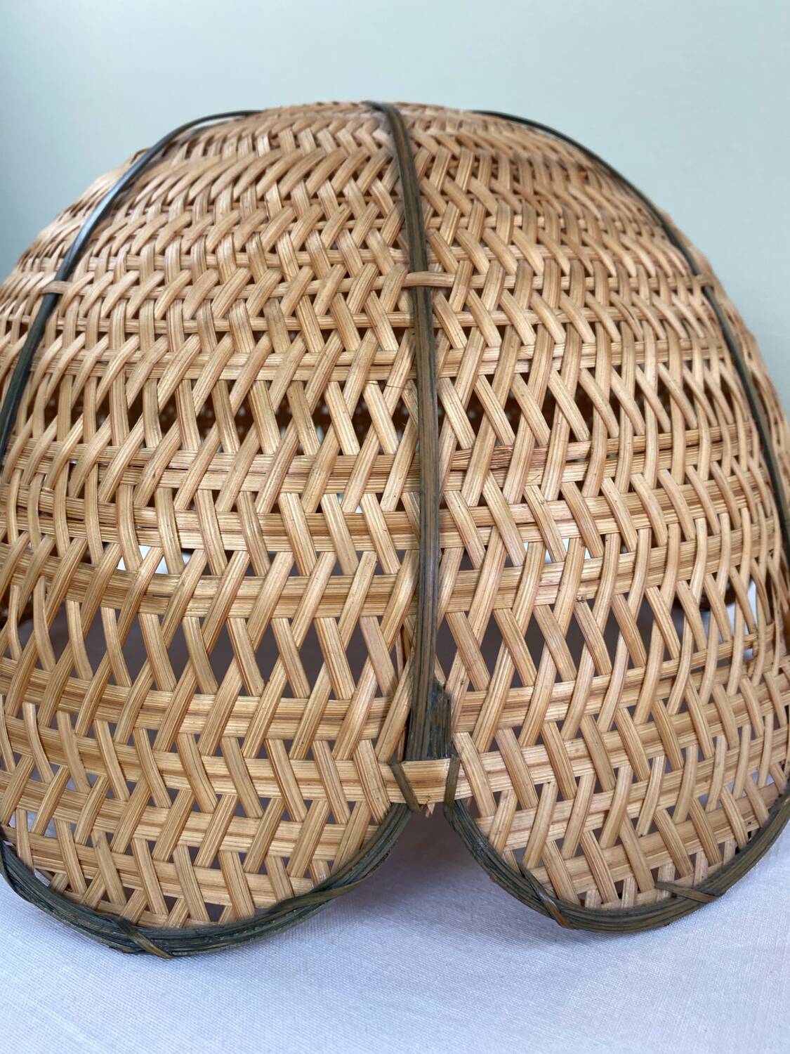 Suspension tulipe tressée