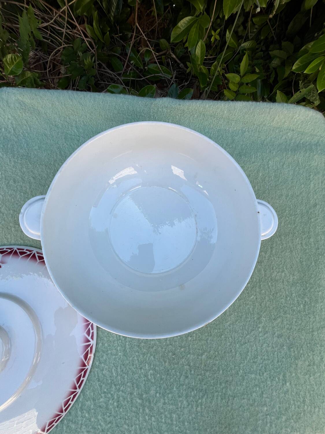 Soup tureen