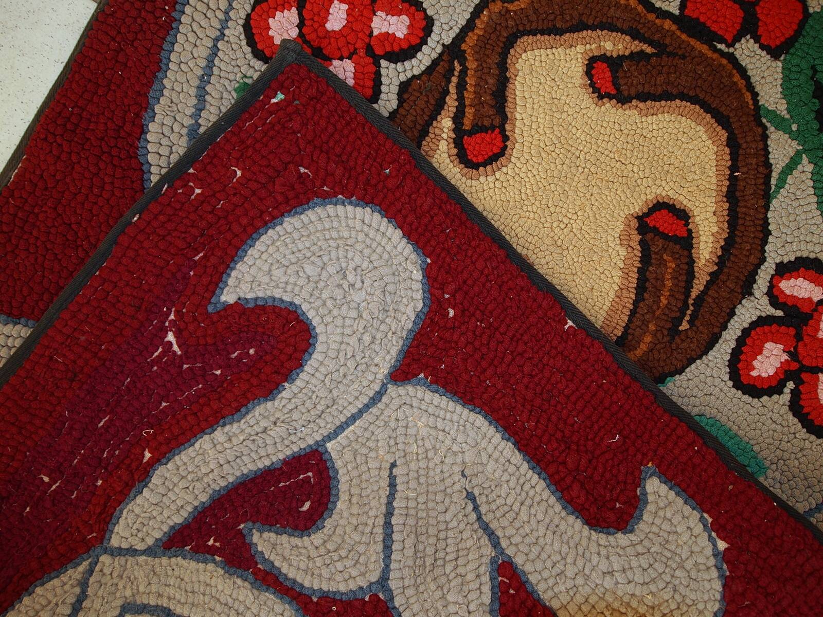 Tapis antique fait main Hooked américain 67cm x 135cm (1930s)