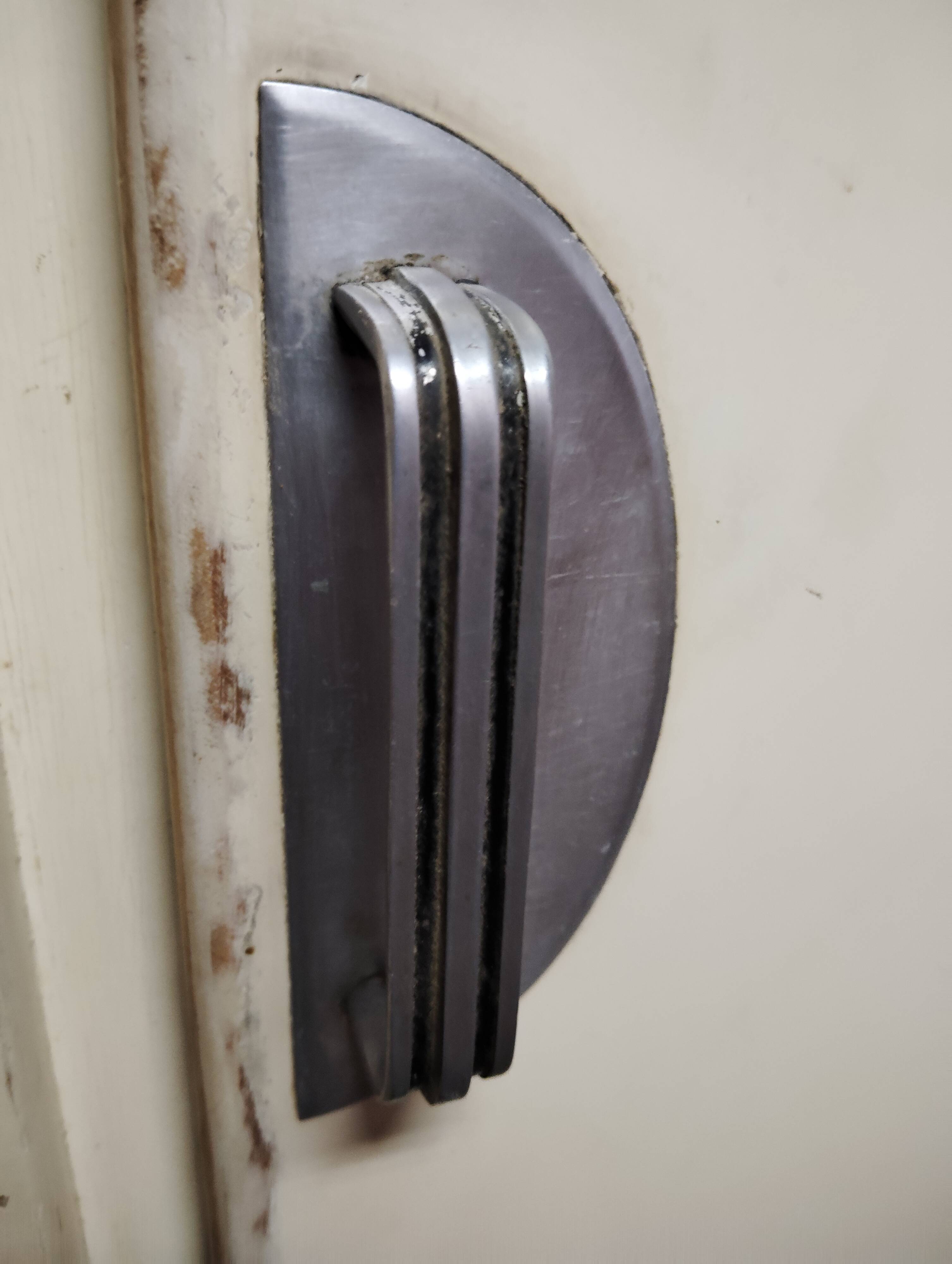 Mado kitchen cabinet