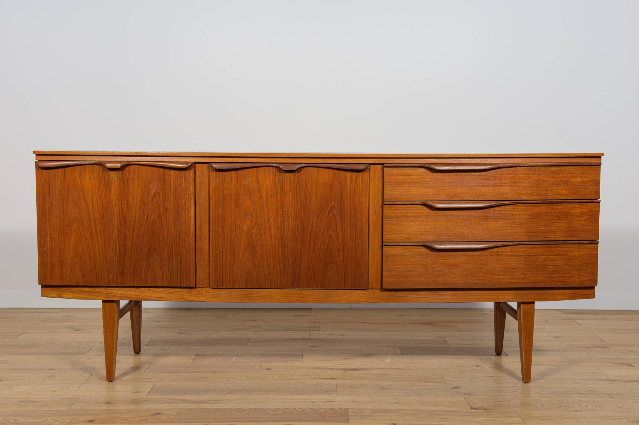 Buffet en teck du milieu du siècle de Beautility, Royaume-Uni, années 1960