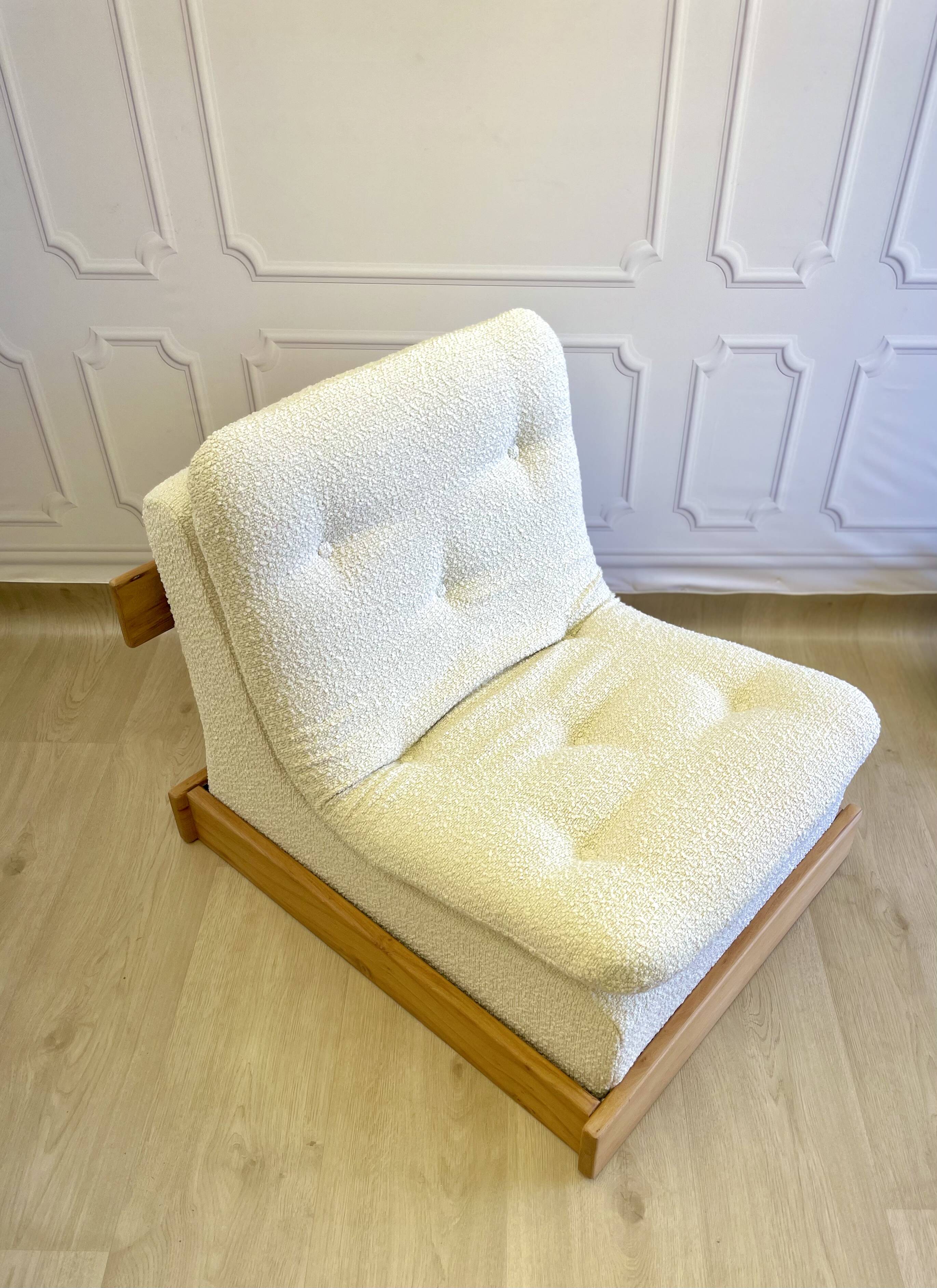 Vintage brutalist armchair in oak – ecru boucle fabric