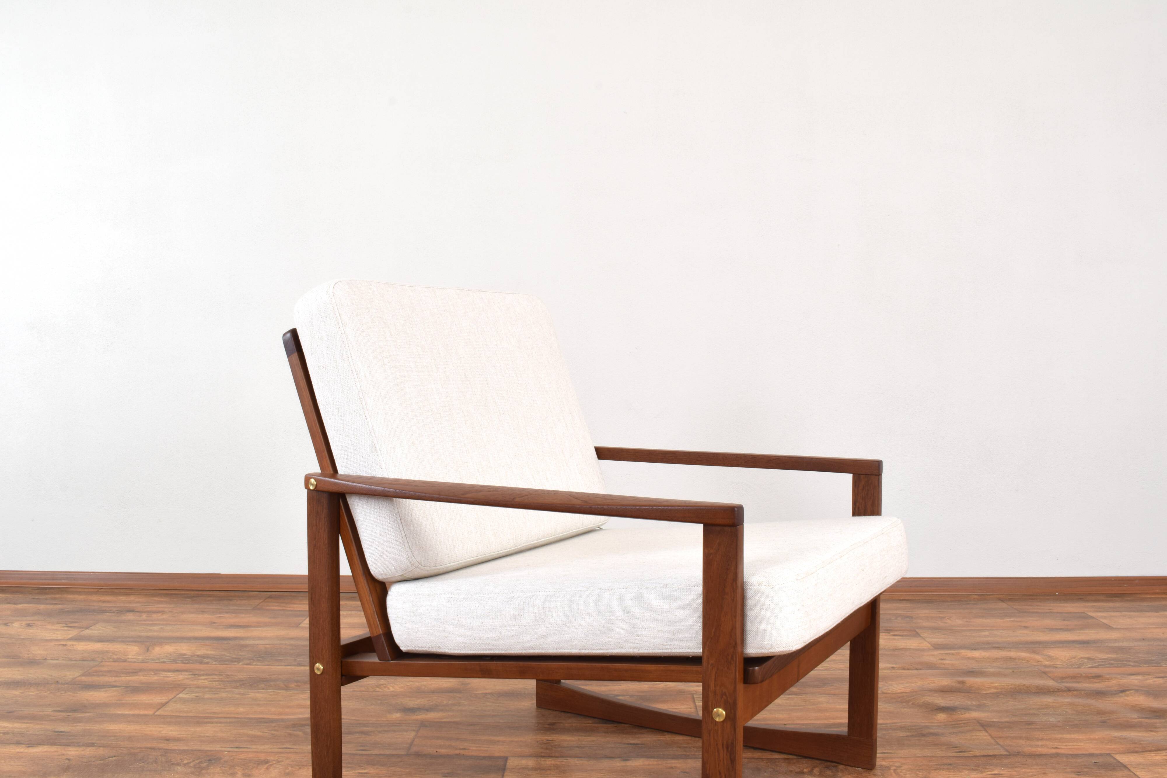 Lounge chair by Juul Kristensen and danich teak lounge chair, set of 2