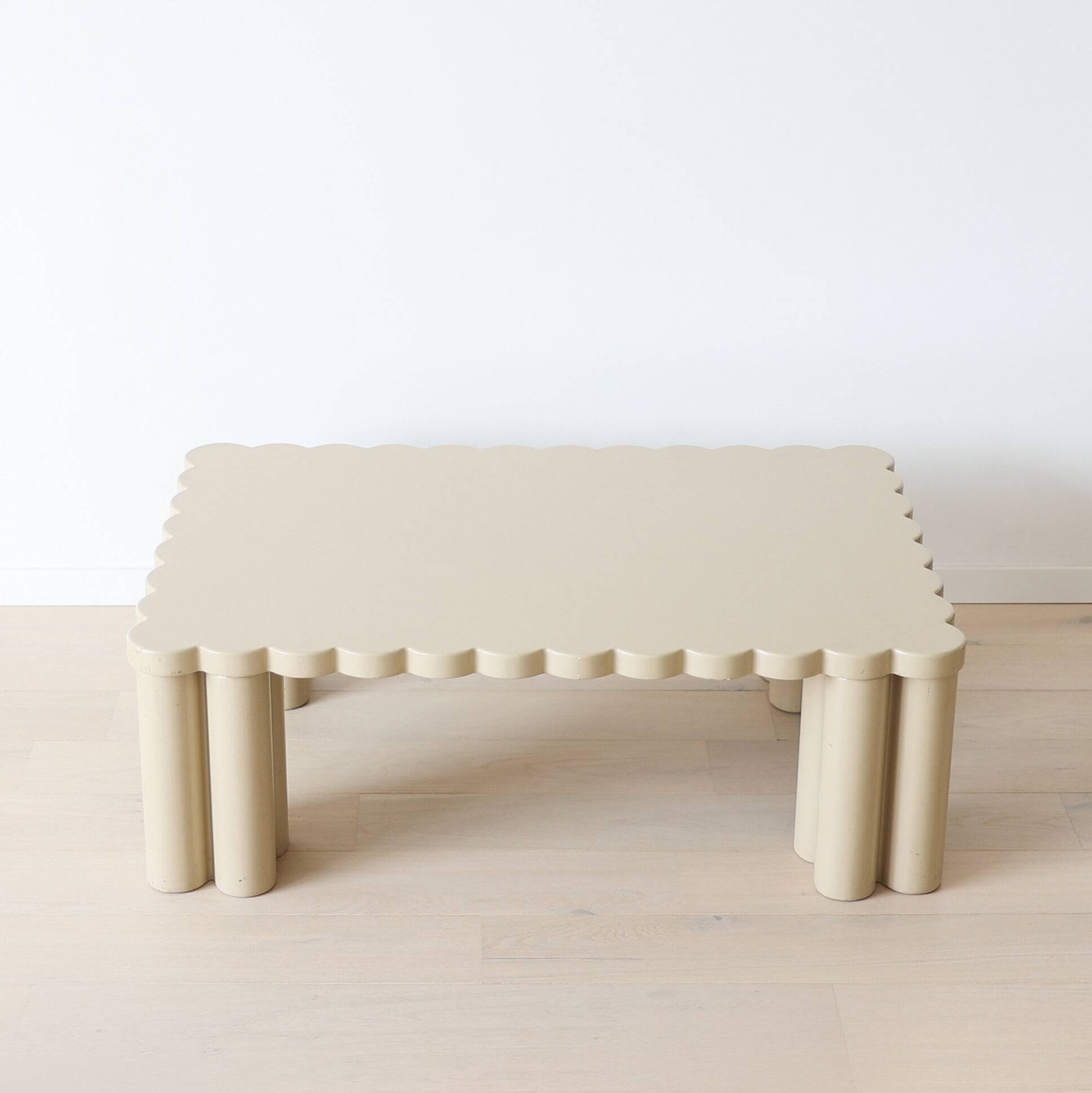 Italian scalloped coffee table in beige lacquer, 1980s