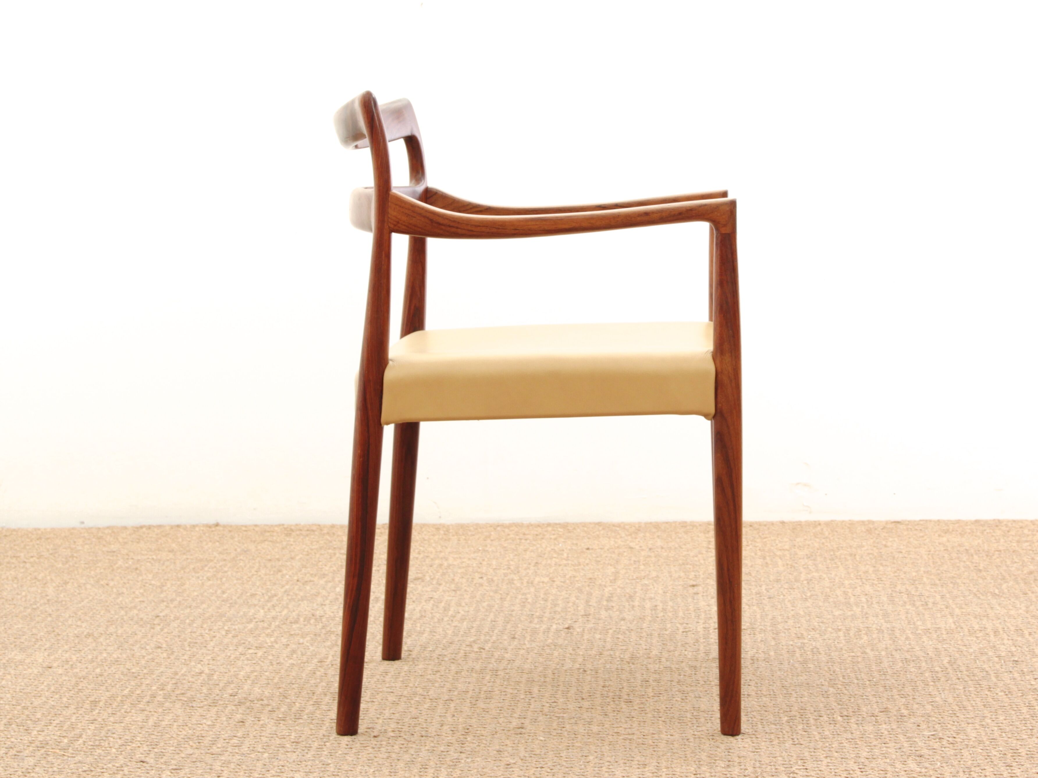 Scandinavian chair in rio rosewood