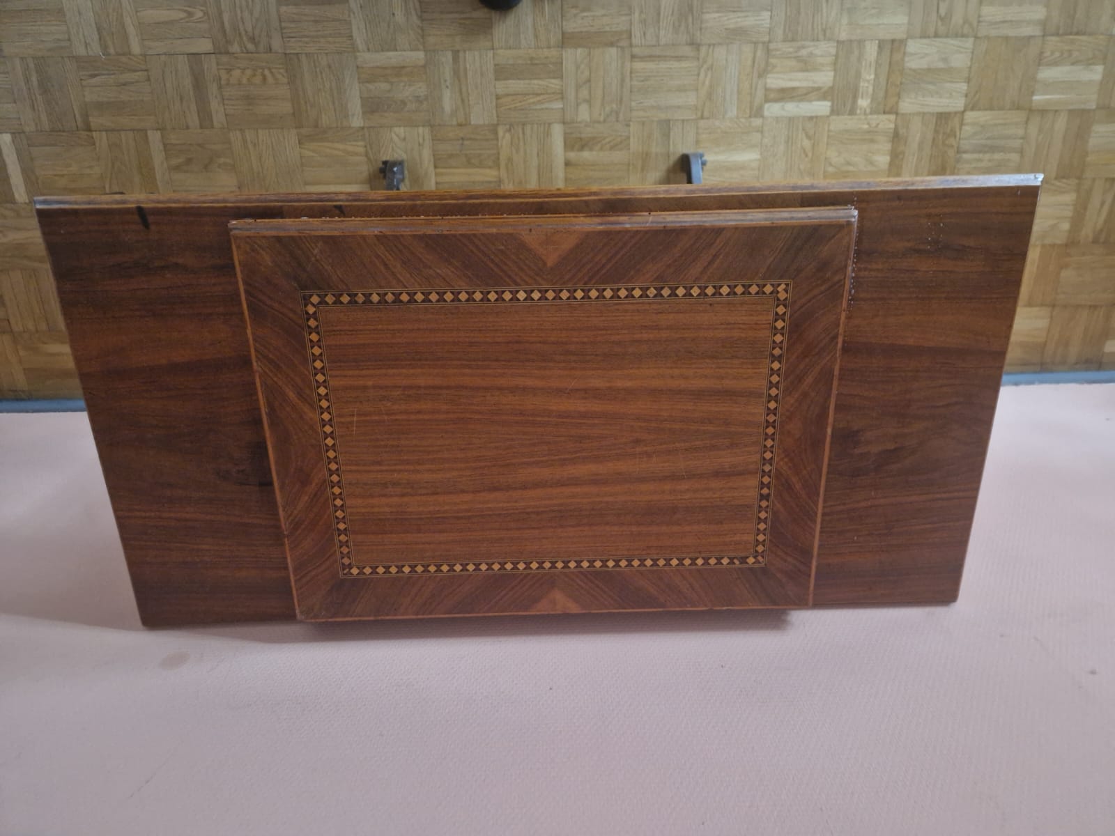 Sewing machine table