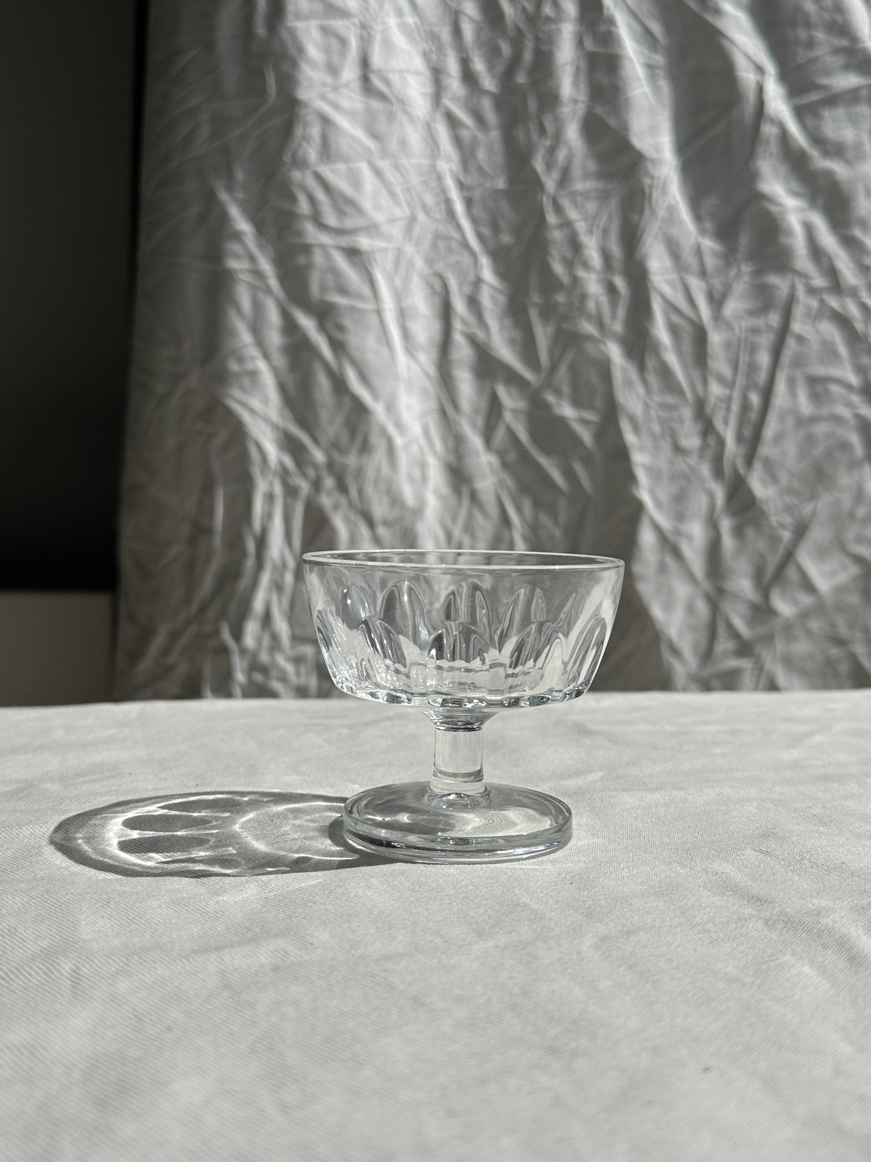 11 France Arcoroc footed bowls