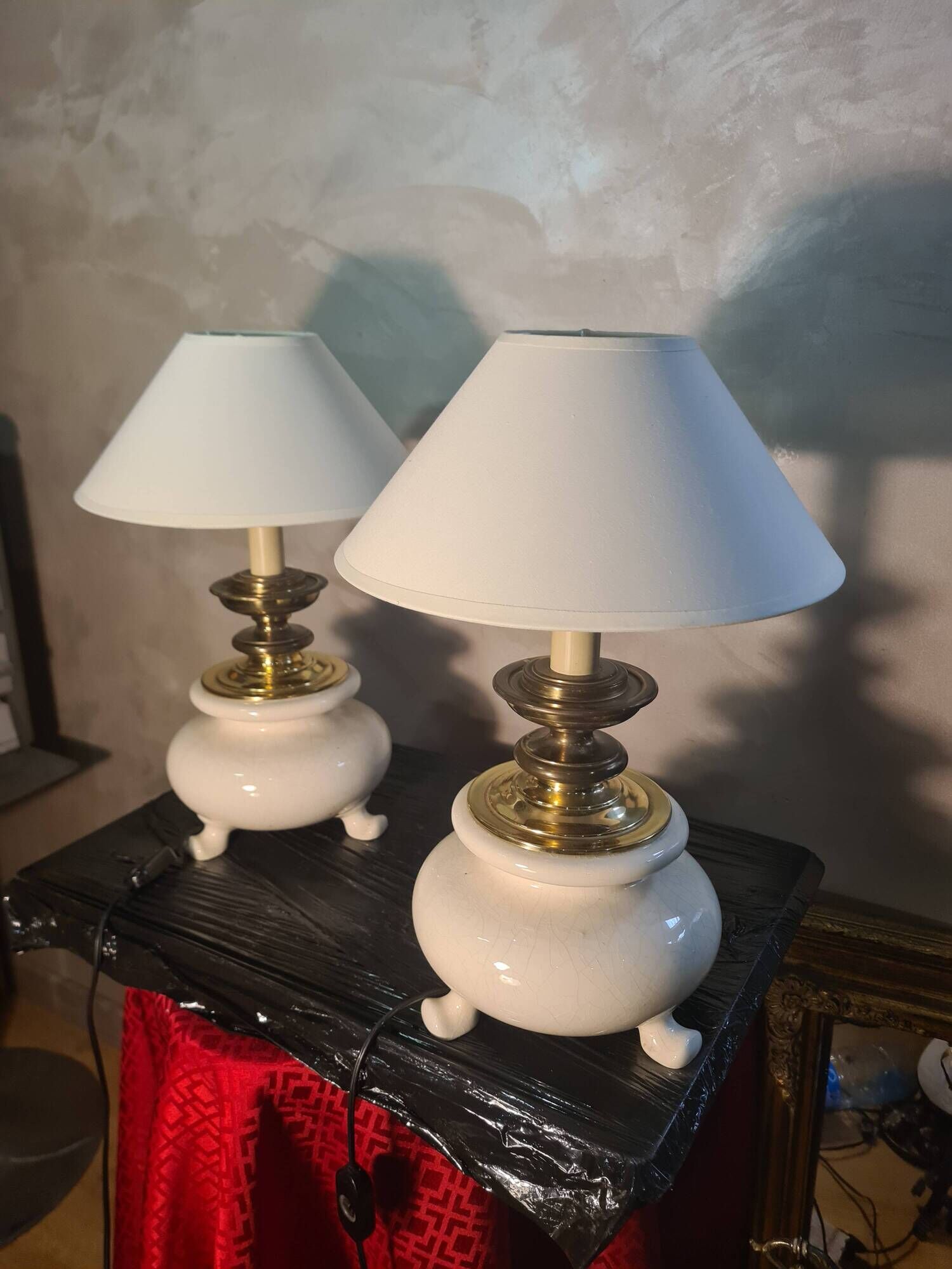 pair of table or bedside lamps in white ceramic with brass tripod 45x3