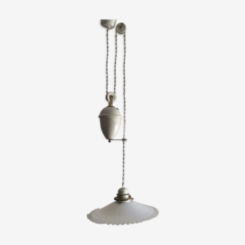 Suspension française "monte et baisse" en opaline et porcelaine ,1920