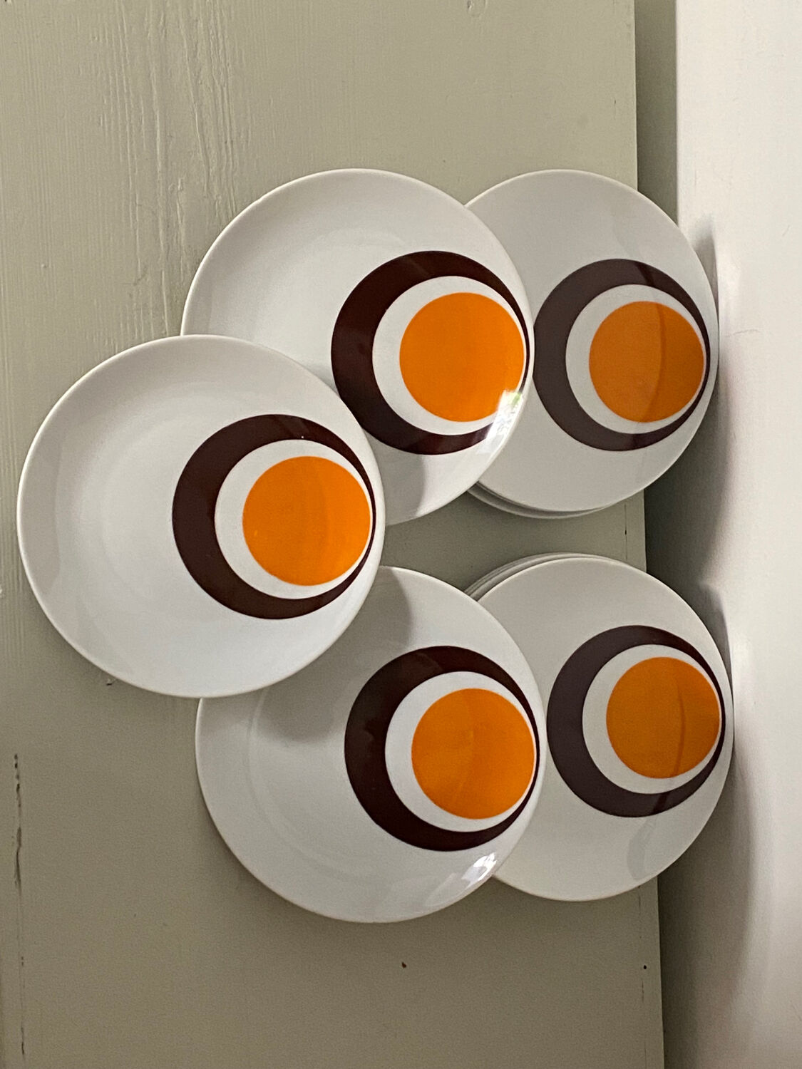 Set of 10 vintage plates