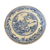 Chinese plate inspired by the company of the Indies family white blue late nineteenth century