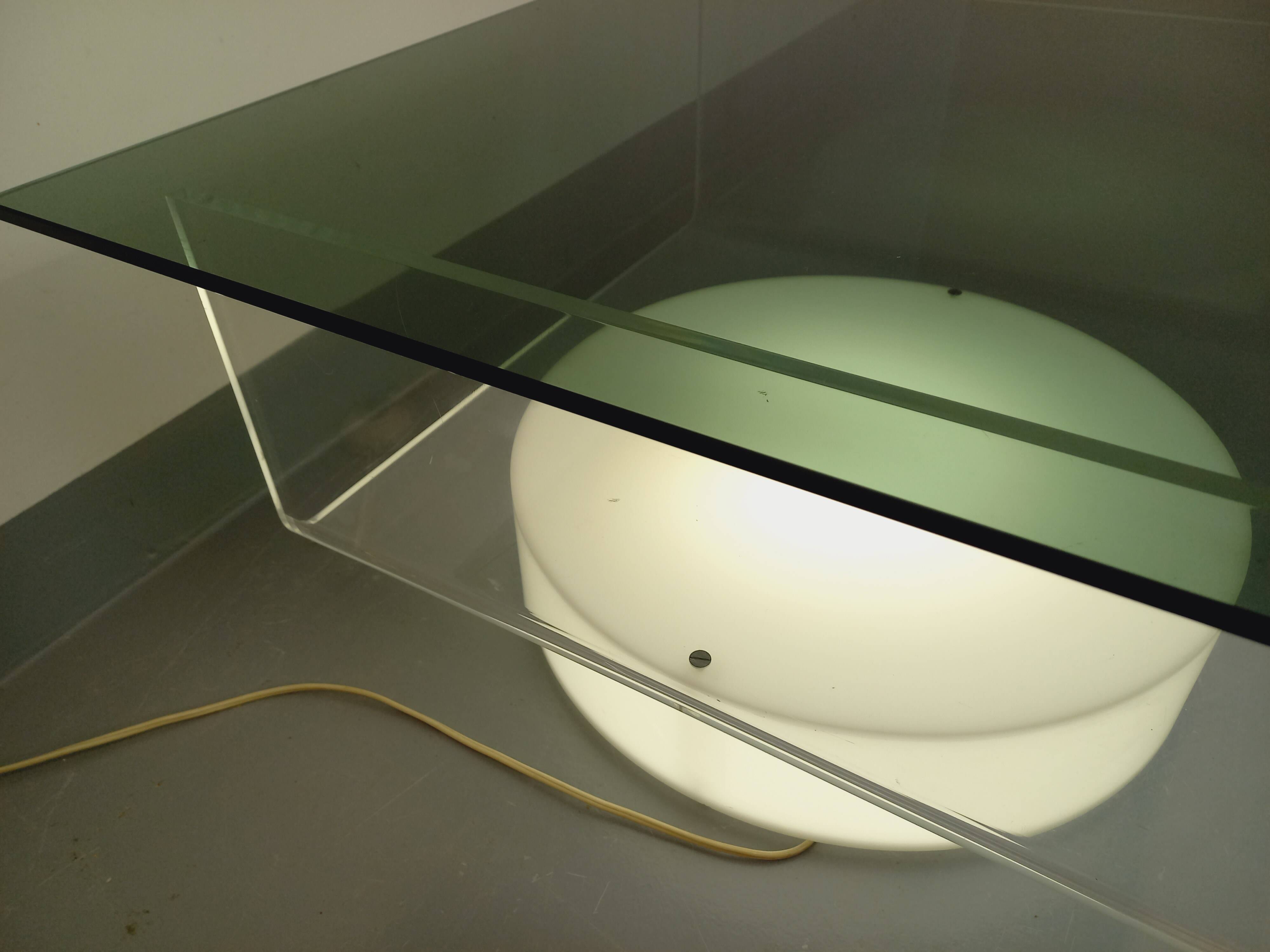 Vintage Italian square illuminated coffee table in glass and plexiglass