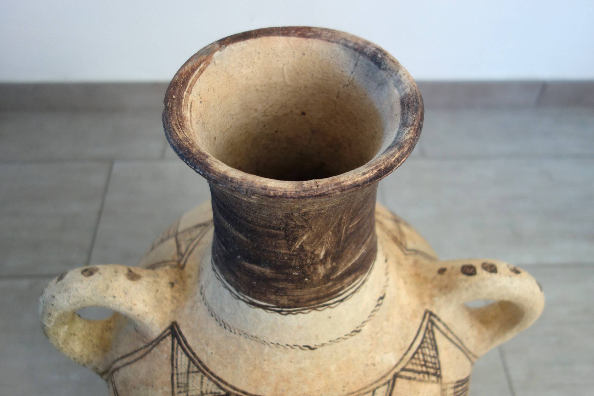 Large terracotta jar from the Rif, Morocco H70cm