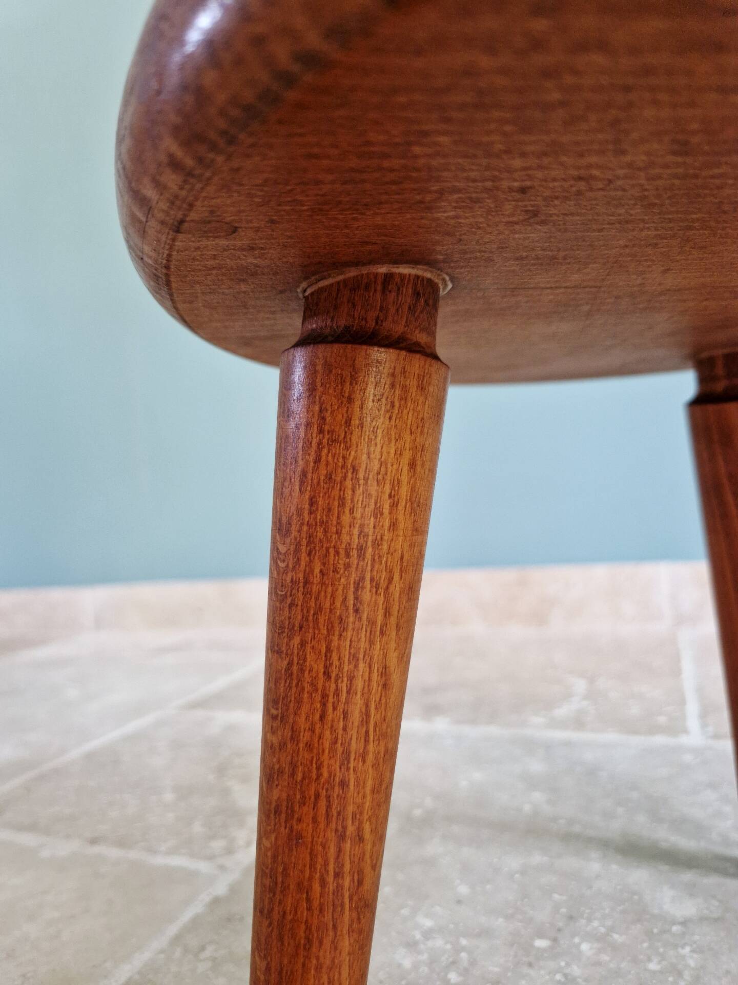 Modernist tripod stool in solid wood, 1950s