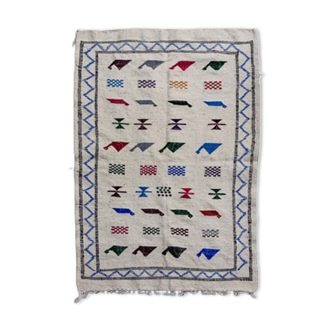 White moroccan carpet in wool 94x140cm