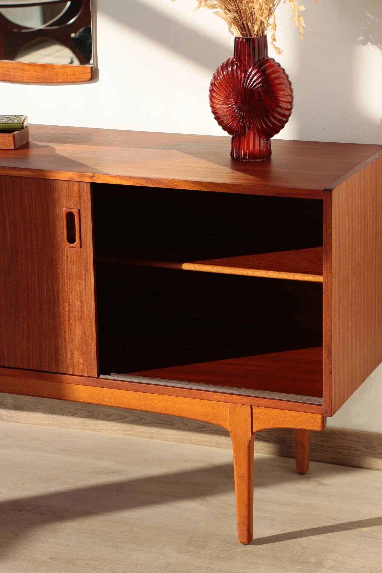 Enfilade vintage Nathan en teck (183cm) – style scandinave
