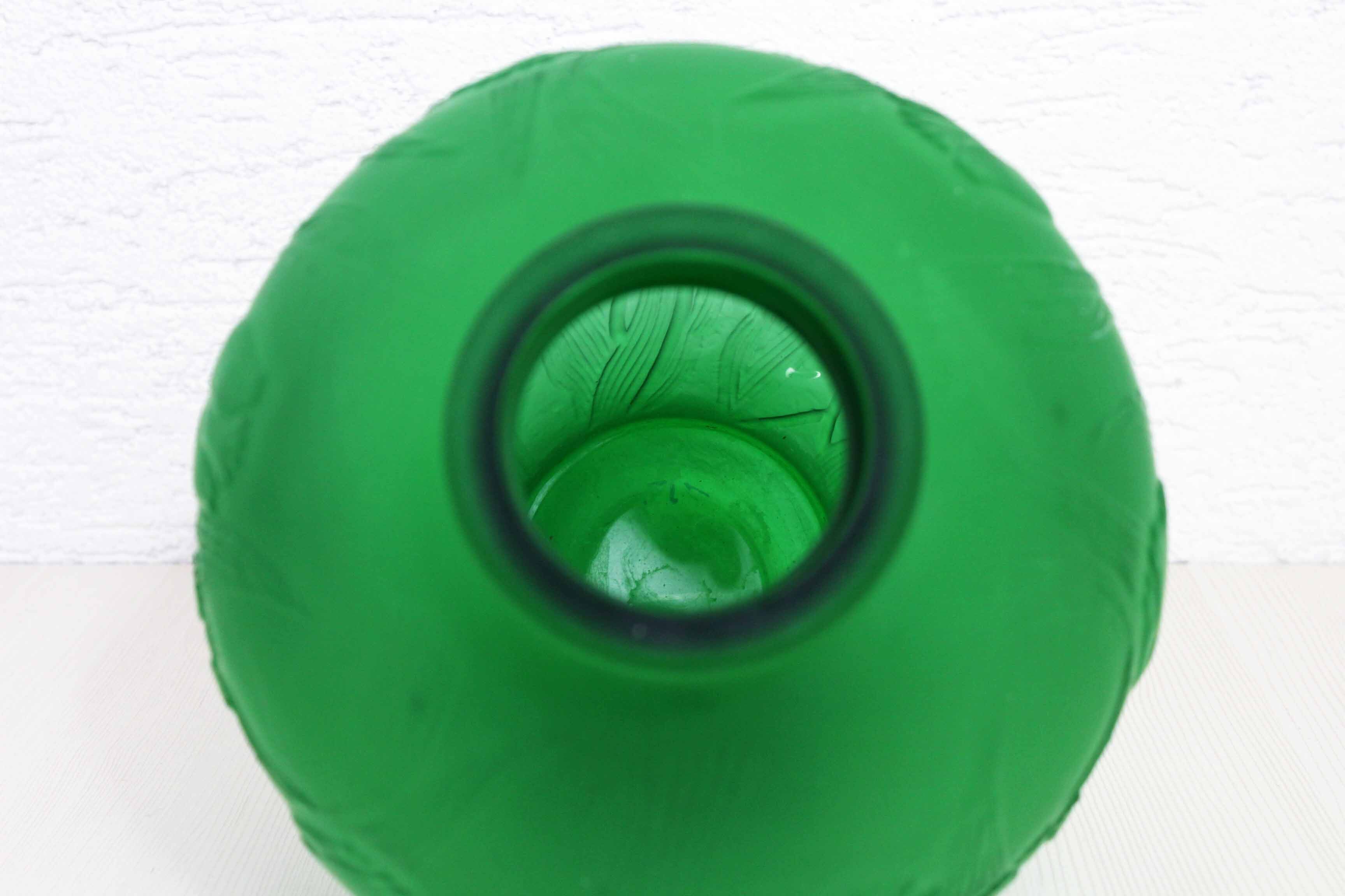 Pressed vase molded 20/30 Art Nouveau