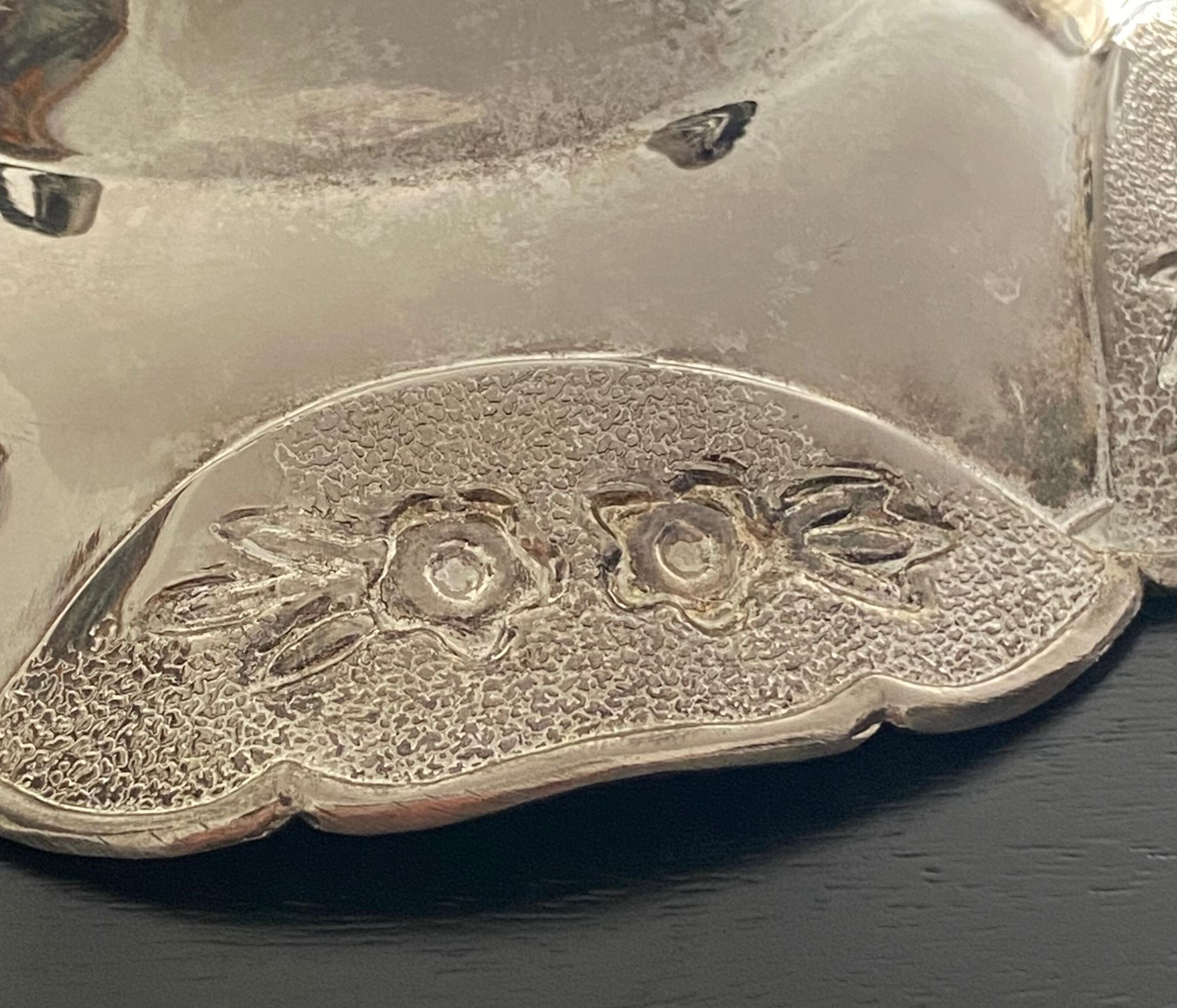 1 silver metal cup or pocket tray