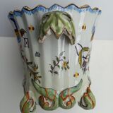 Planter earthenware of Moustiers