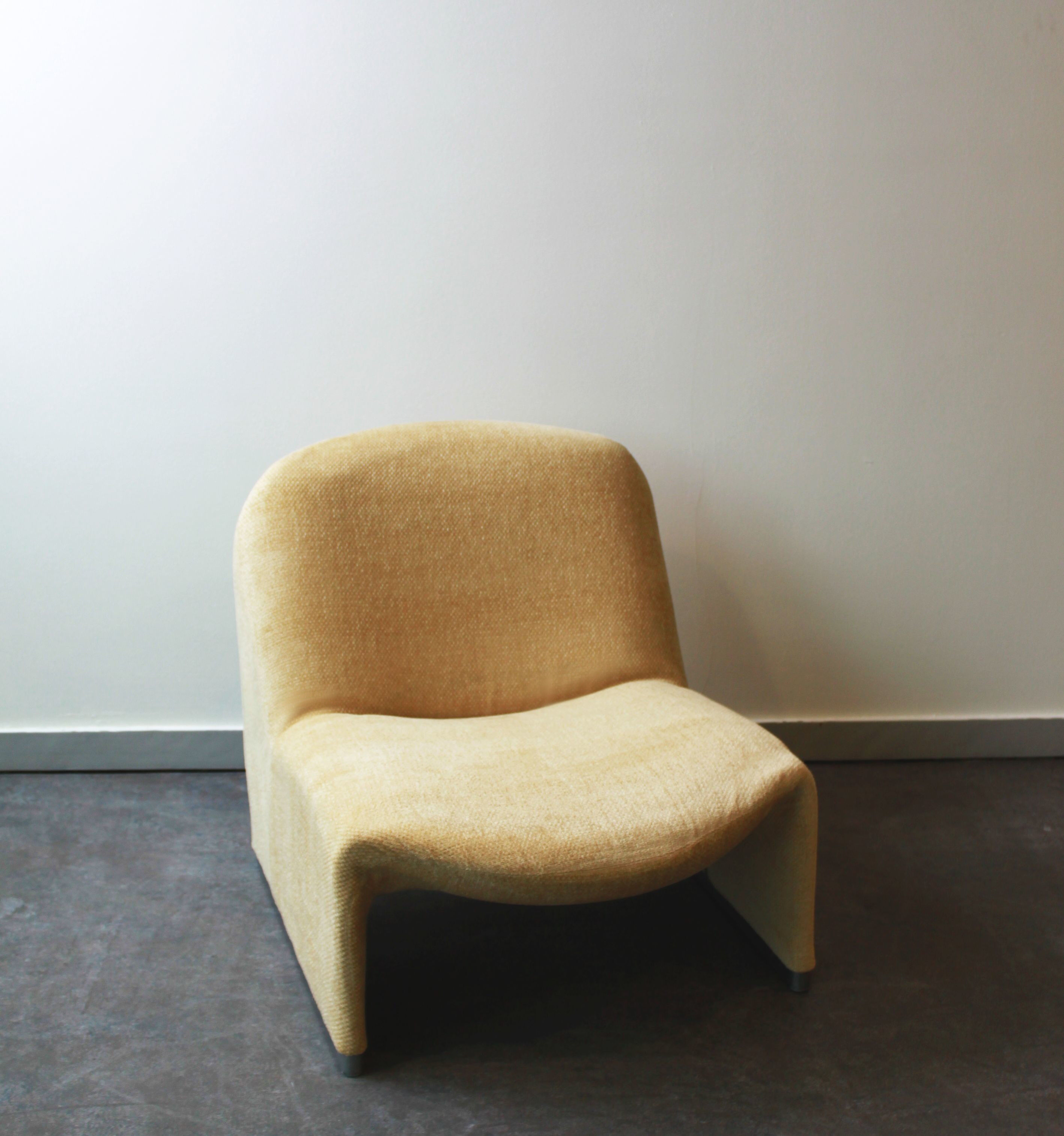 Pair of Alky armchairs by Giancarlo Piretti for Castelli, 1969.