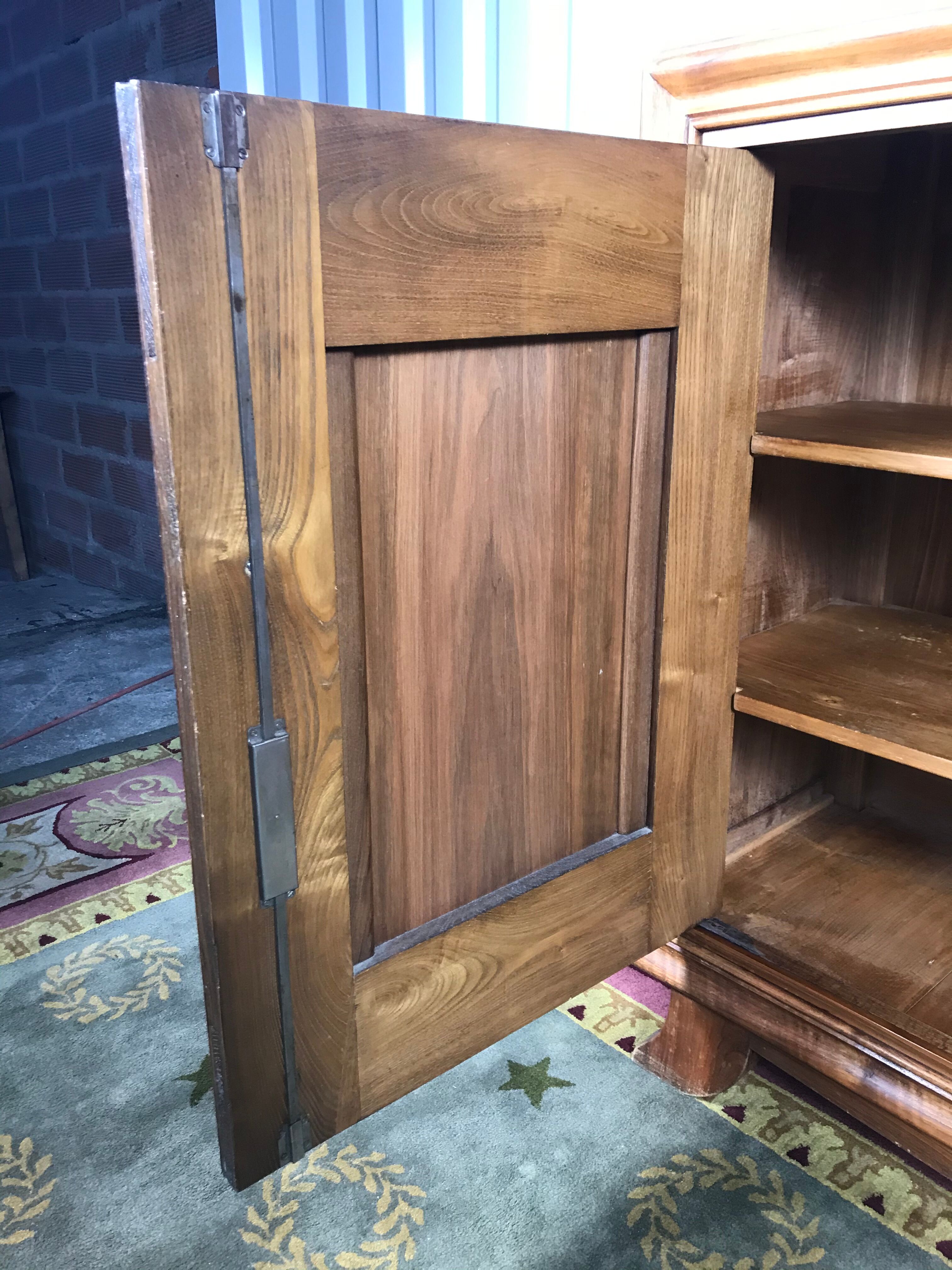 Art Deco buffet walnut carved