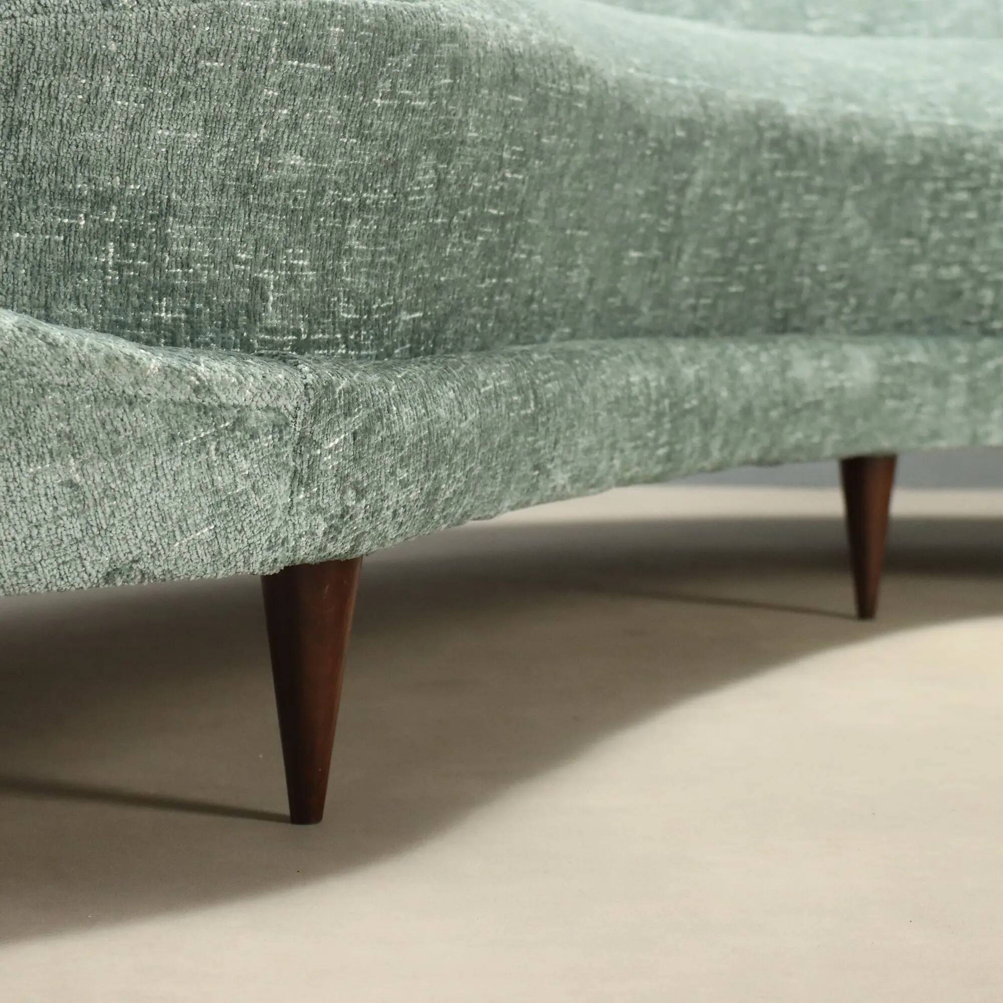 Vintage fabric and beech sofa, Italian design from the 1950s.