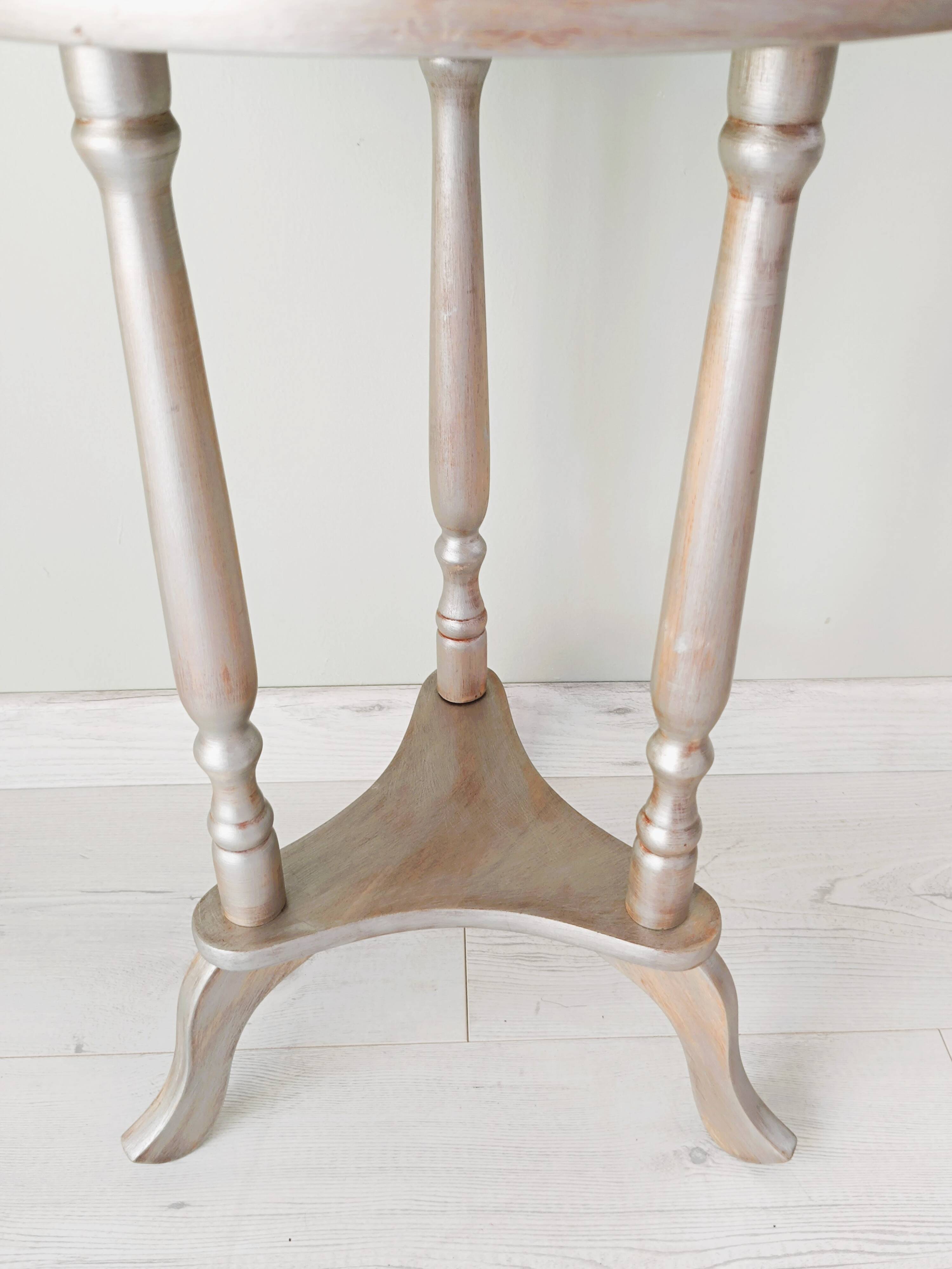 Small Louis XVI style pedestal table