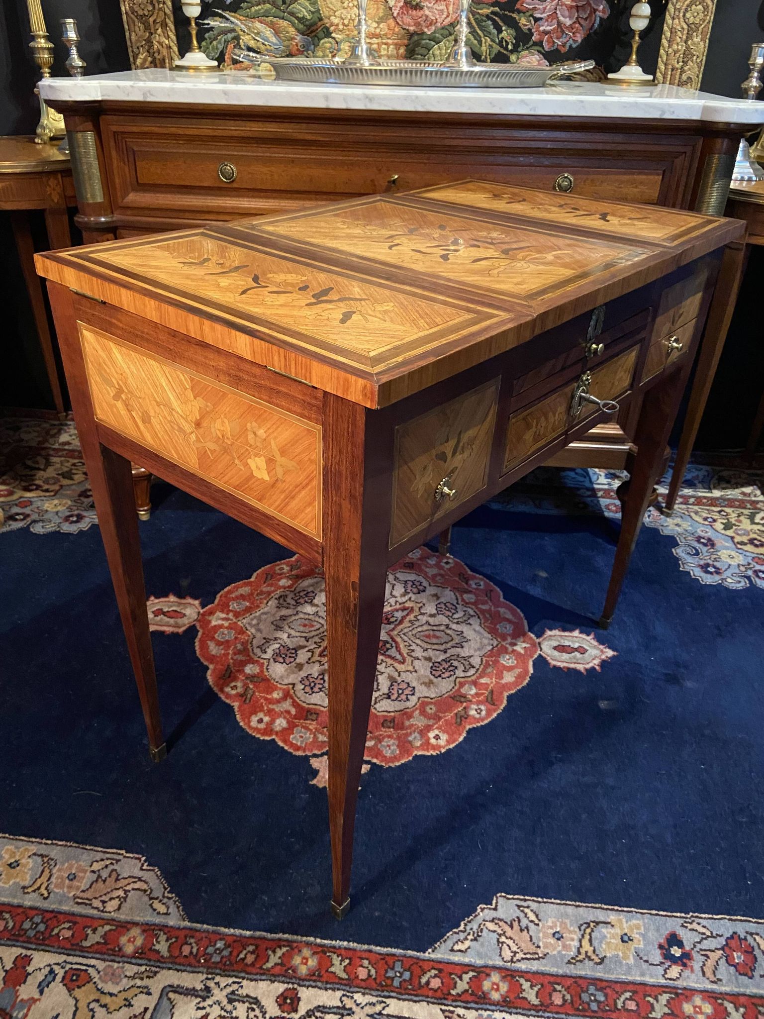 18th-century hairdresser with Louis XVI marquetry decoration.