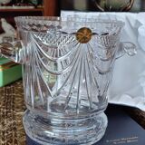 Crystal cooling bucket