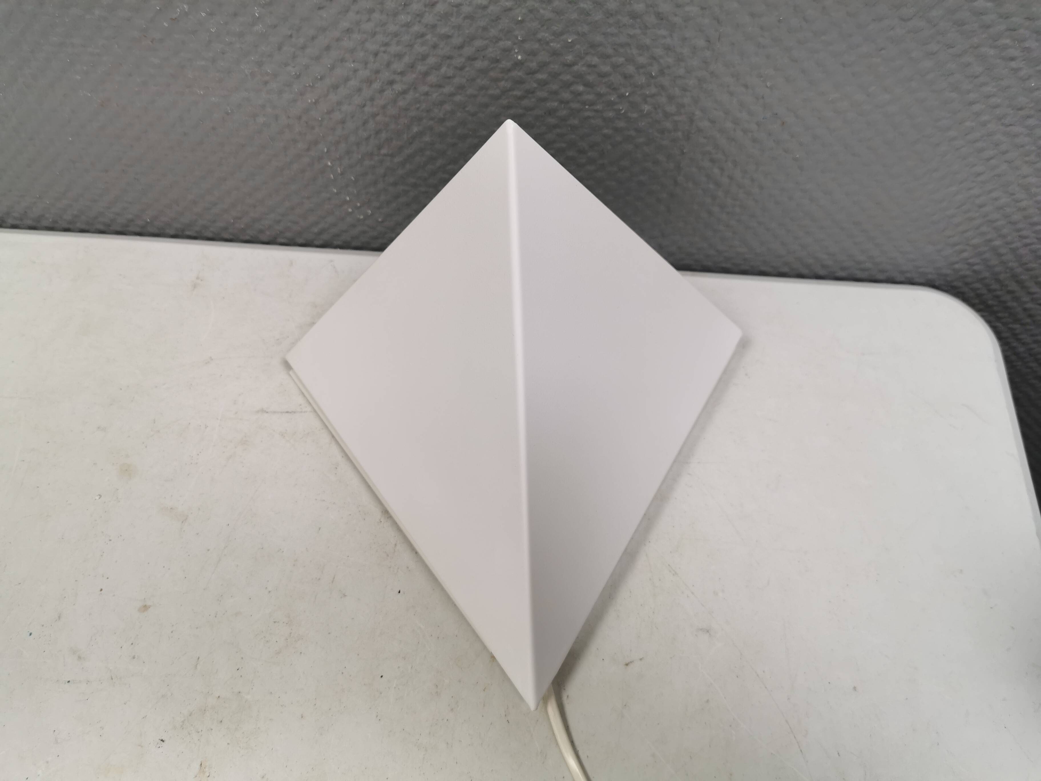 Applique murale inversée de Lyskilde danois des années 1980.