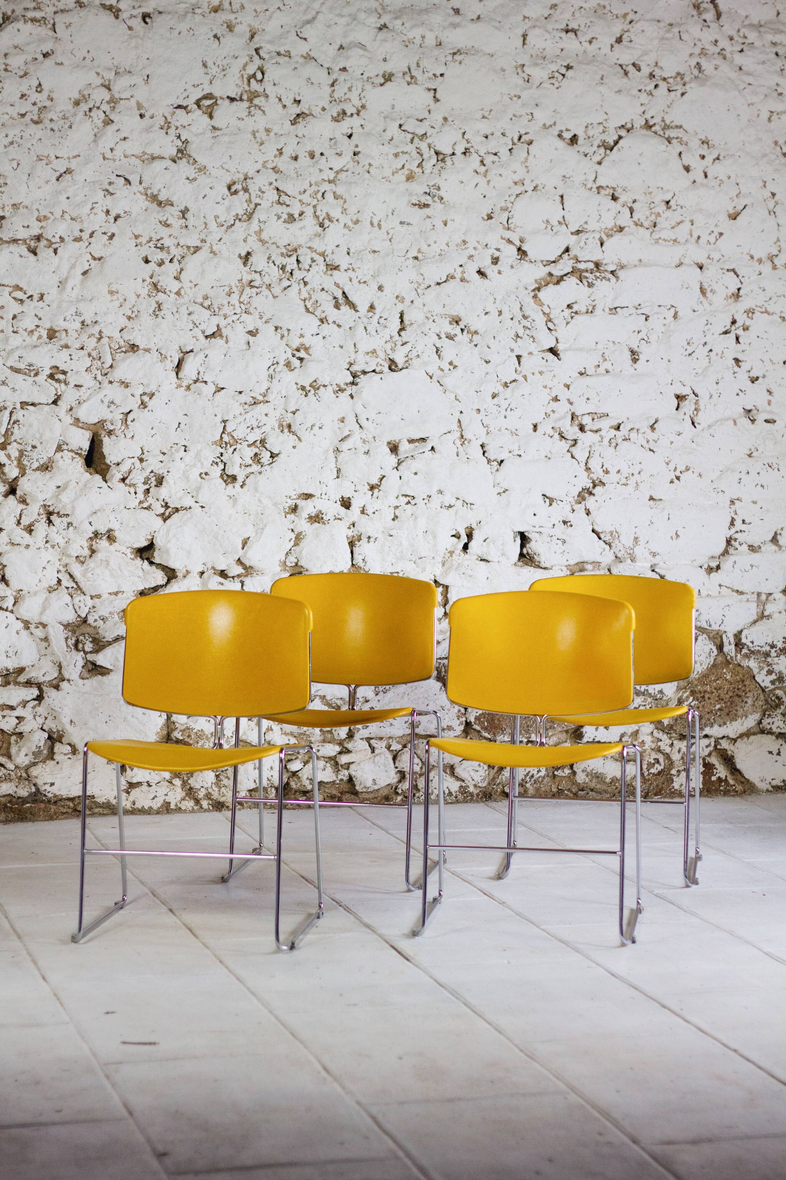 Chaise traineau jaune par Max Stacker pour Steelcase, 1970