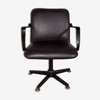 Vintage 70s swivel office chair in skai and black metal