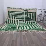 Handmade pure wool rug, traditional size 200 x 300 cm.