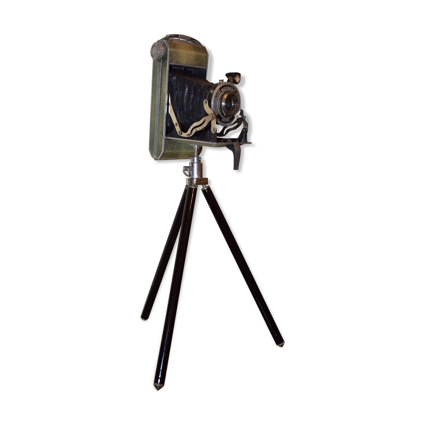 Camera bellows pontiac with his tripods