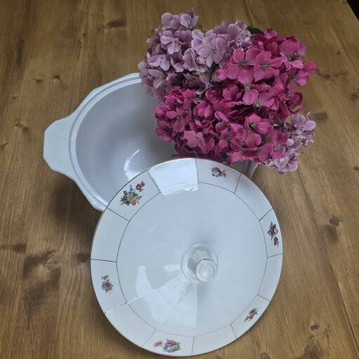 Soup tureen Digoin Sarreguemines Prado