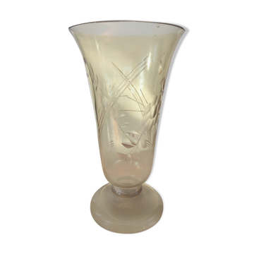 Amber tulip vase