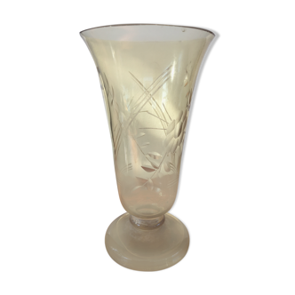 Amber tulip vase