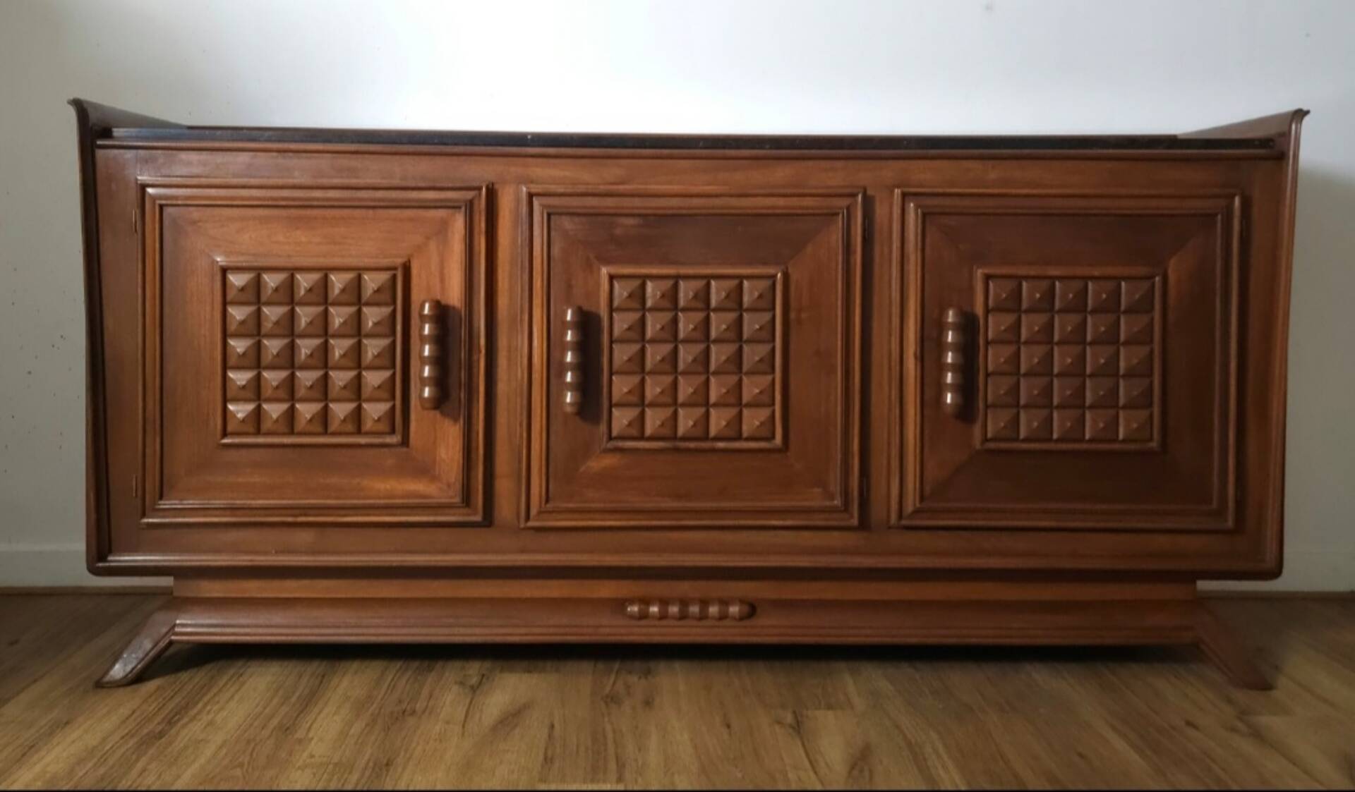 Rare French buffet "Pointe de Diamant" – Antique cabinetmaking work