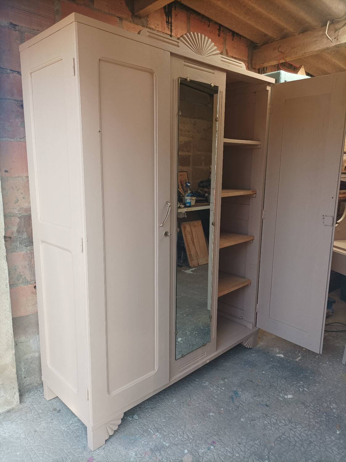 Vintage Art Deco 3-door wardrobe
