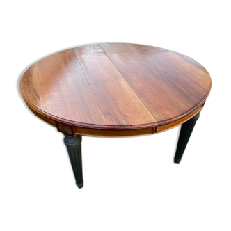 Redesigned oval table