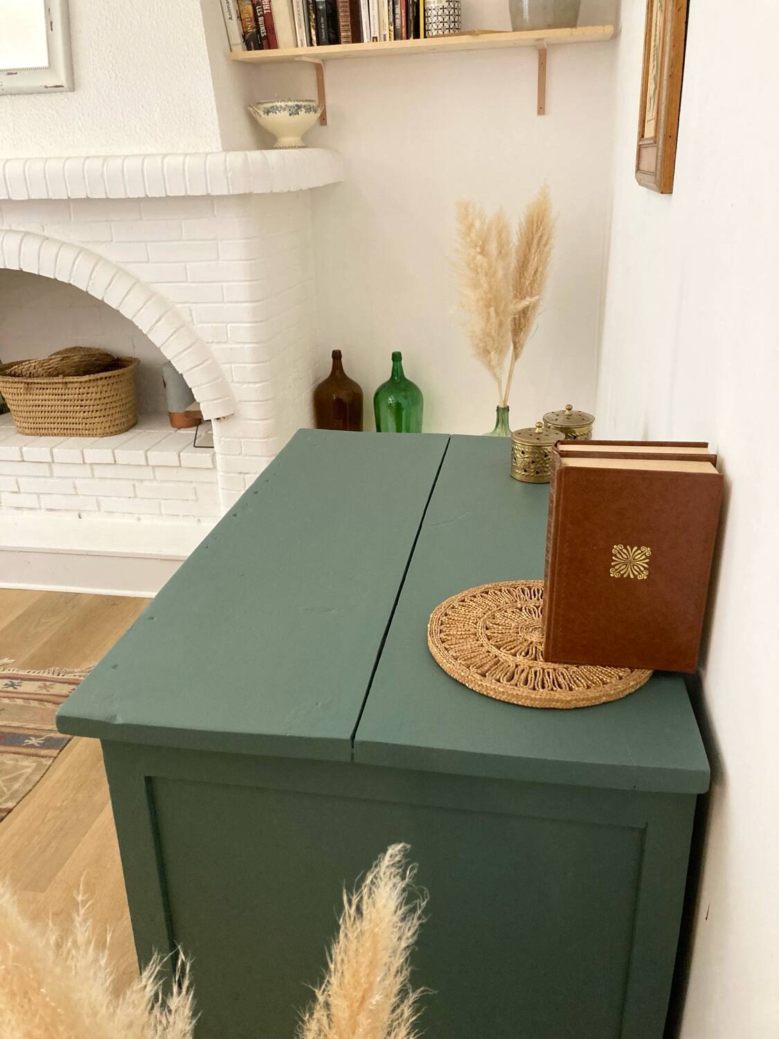 3-drawer solid wood chest of drawers