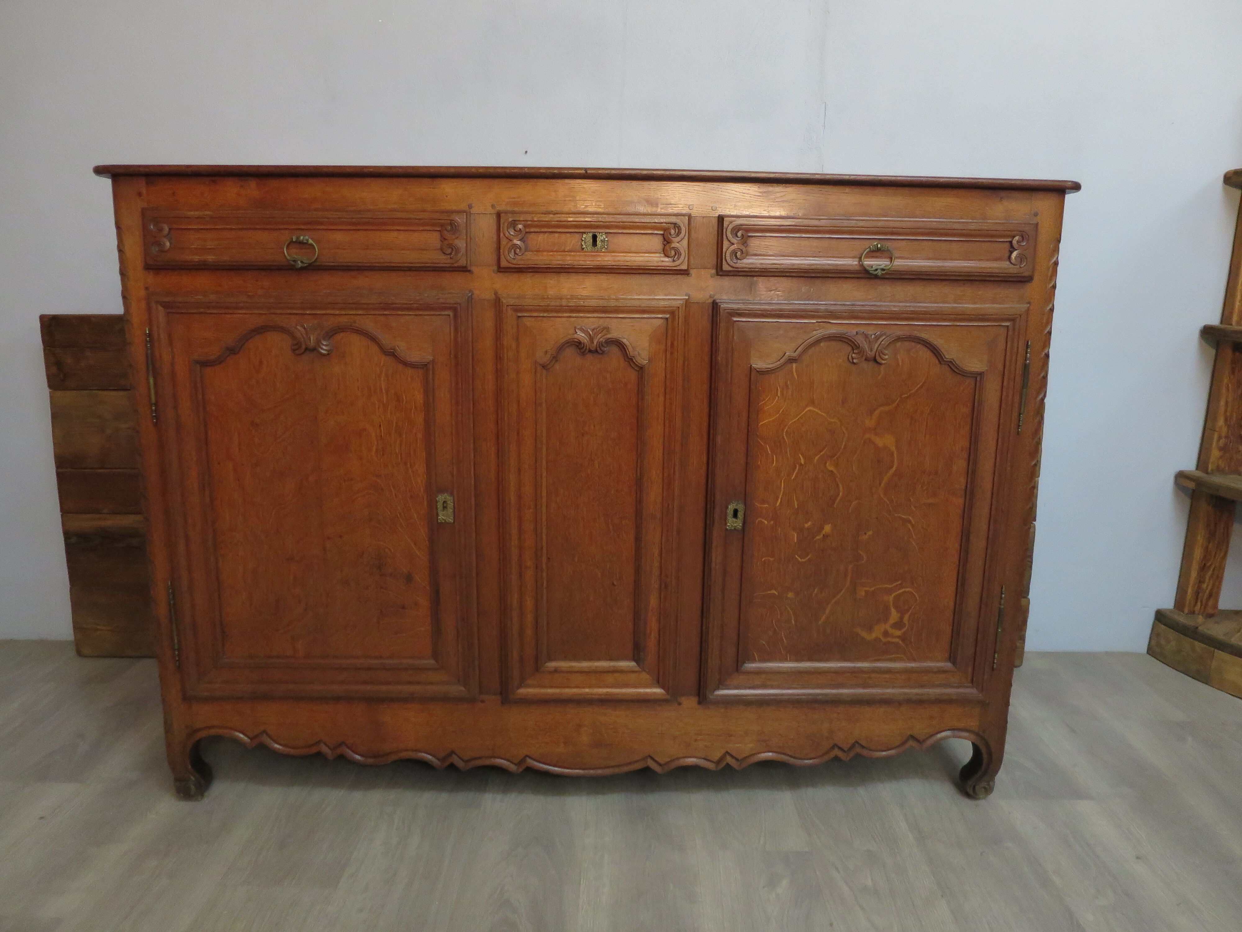 High sideboard in solid oak