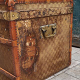 Checkerboard canvas travel trunk