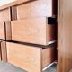 Commode moderniste années 70/80 en merisier plaqué